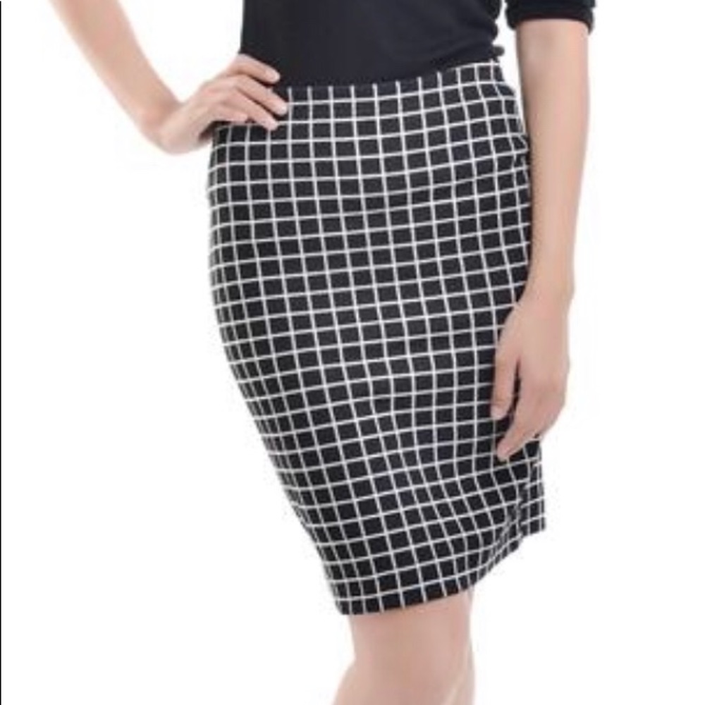 Black and white plaid pencil shirt